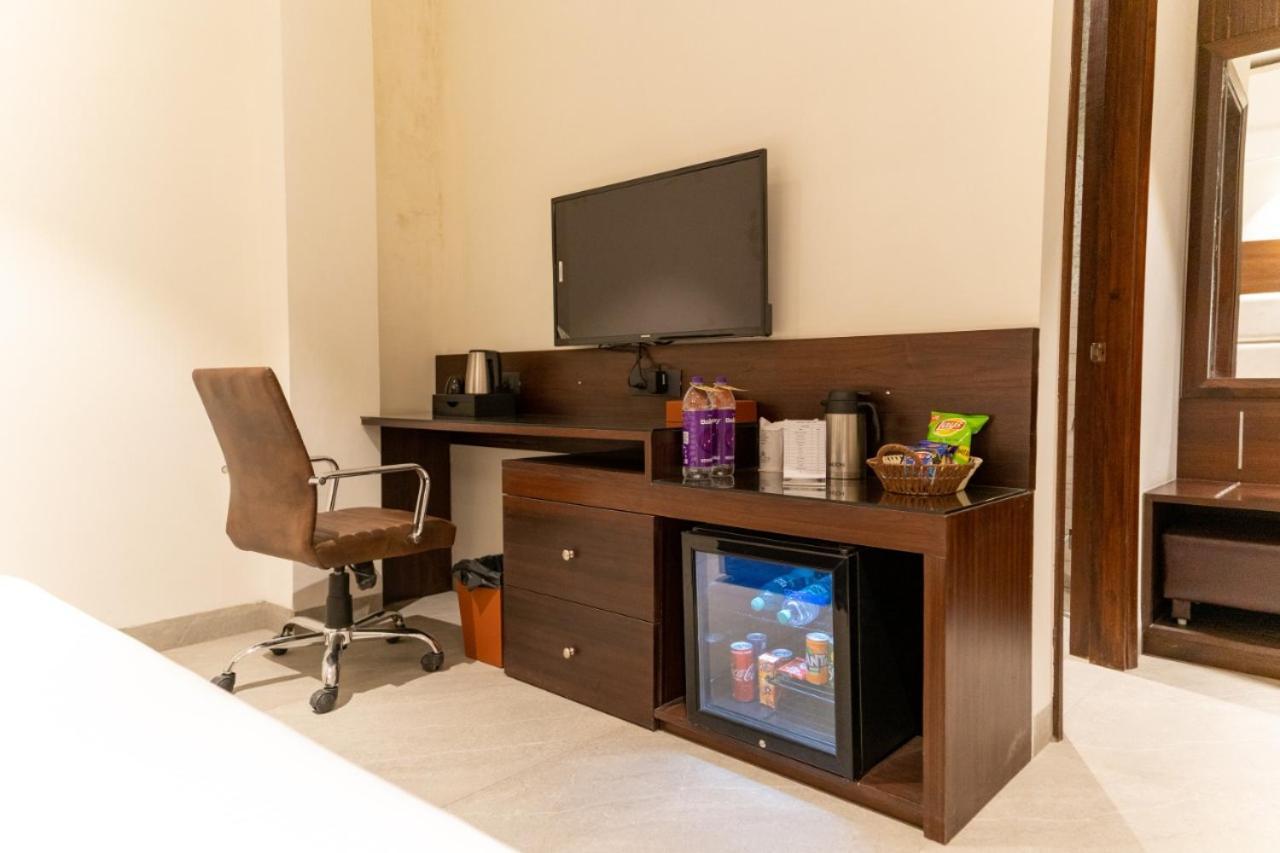 Hotel Smily Ludhiana Dış mekan fotoğraf