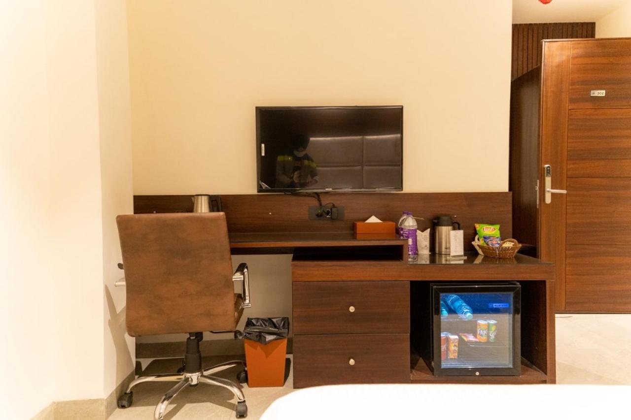 Hotel Smily Ludhiana Dış mekan fotoğraf