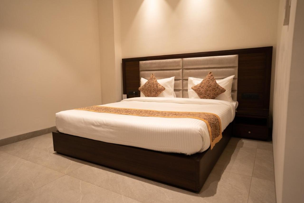 Hotel Smily Ludhiana Dış mekan fotoğraf
