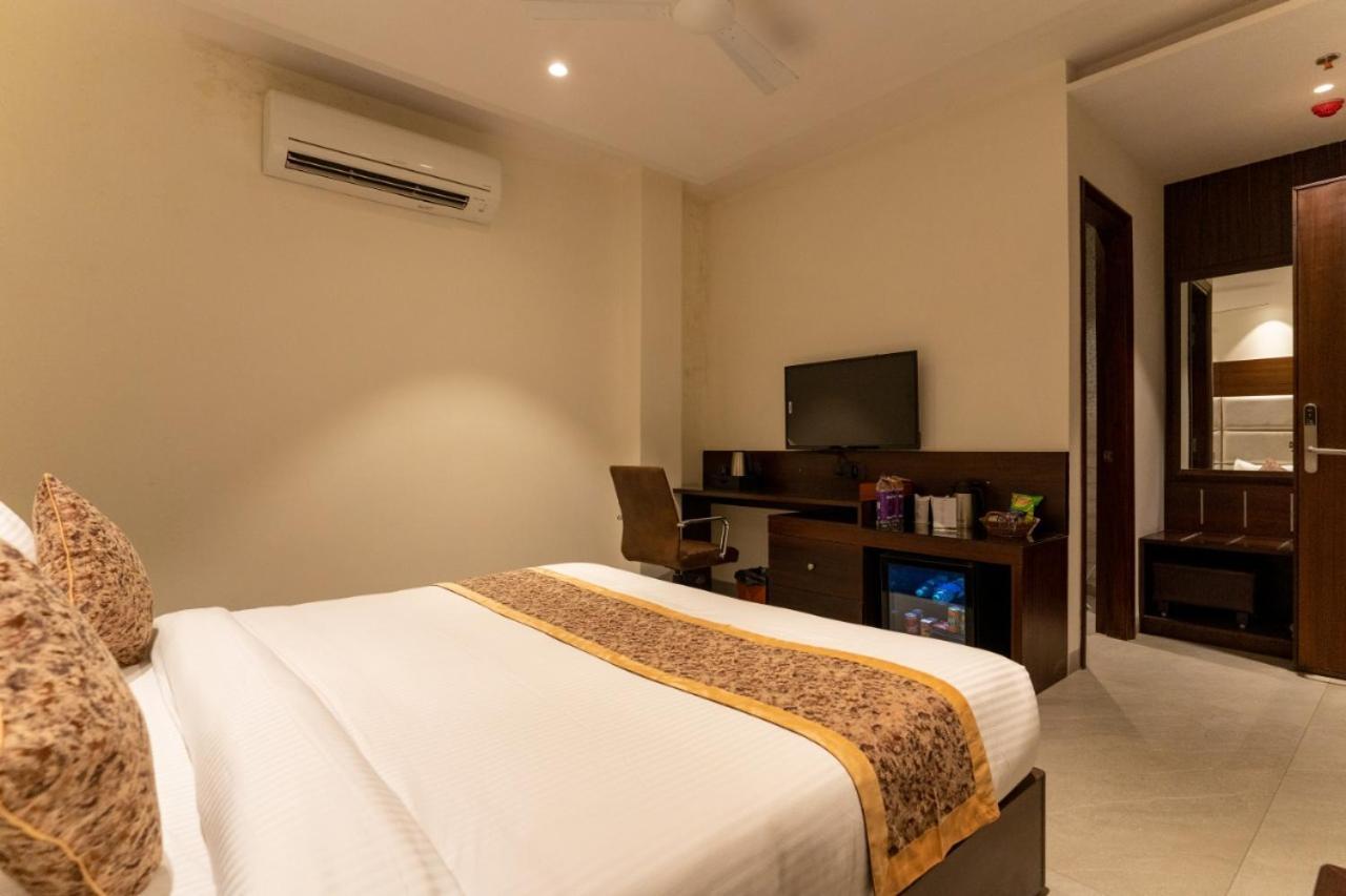 Hotel Smily Ludhiana Dış mekan fotoğraf