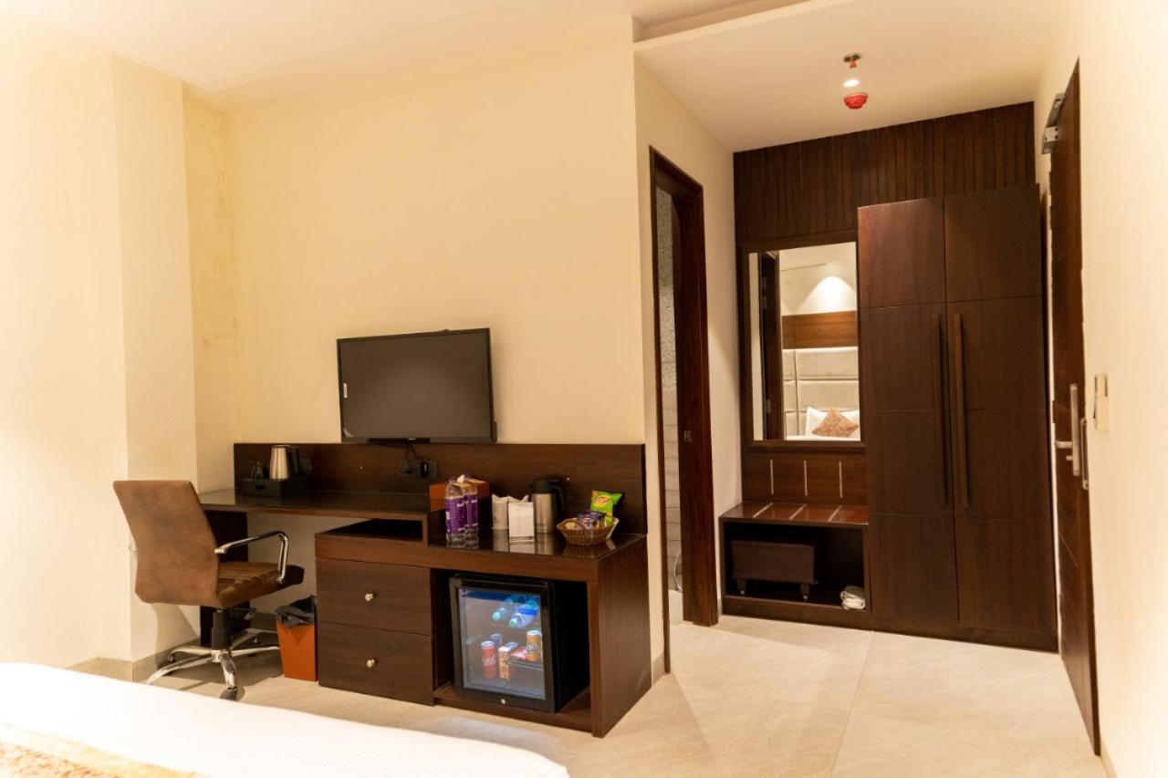 Hotel Smily Ludhiana Dış mekan fotoğraf