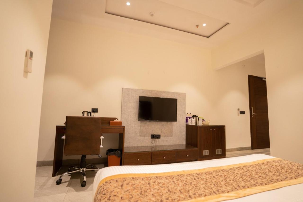 Hotel Smily Ludhiana Dış mekan fotoğraf