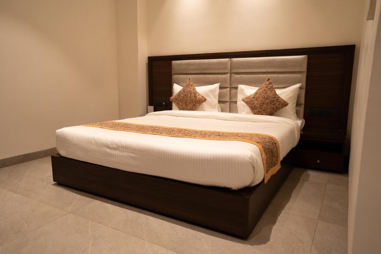 Hotel Smily Ludhiana Dış mekan fotoğraf