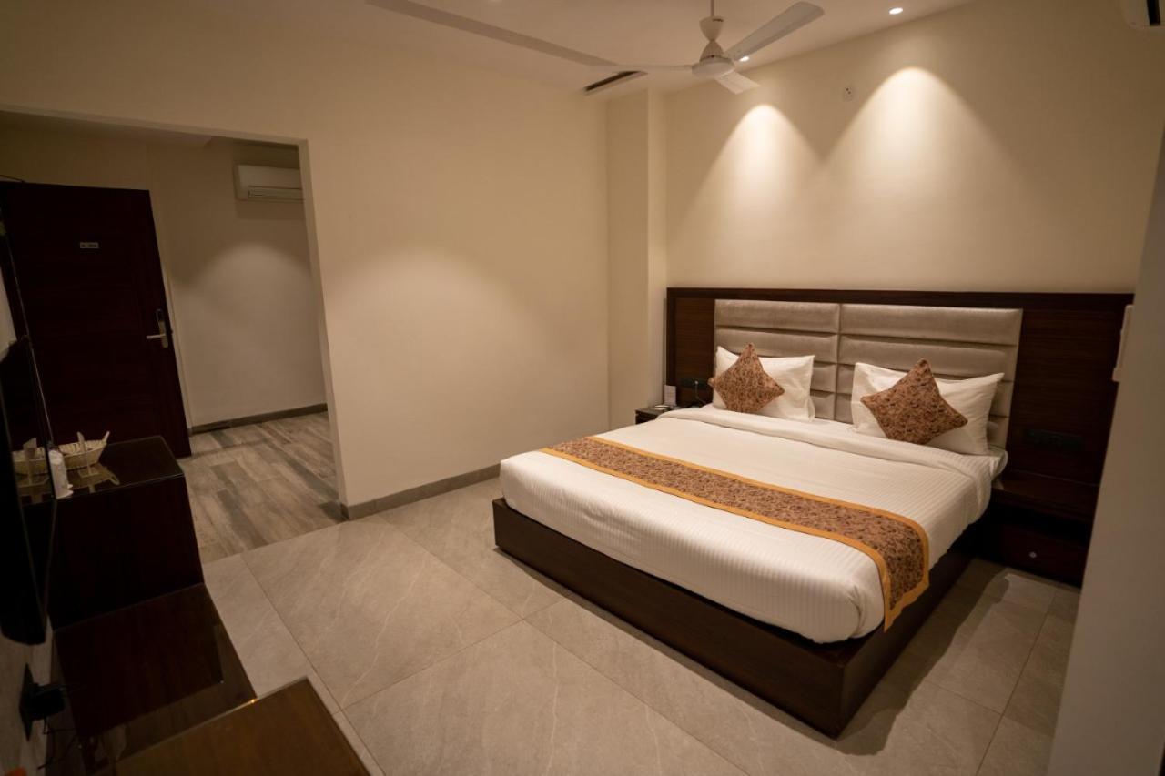 Hotel Smily Ludhiana Dış mekan fotoğraf