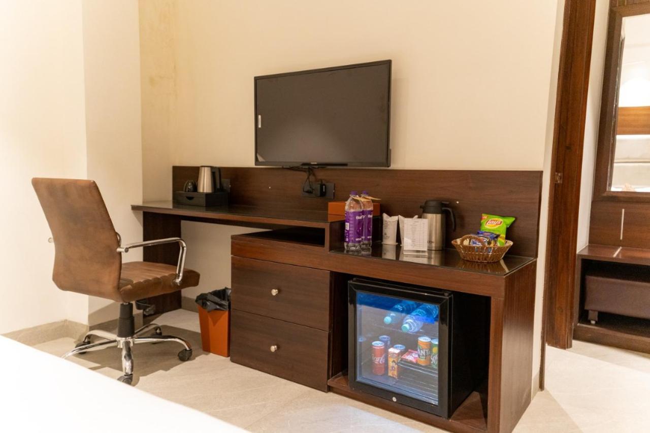 Hotel Smily Ludhiana Dış mekan fotoğraf